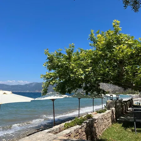 Mangata Seaside *