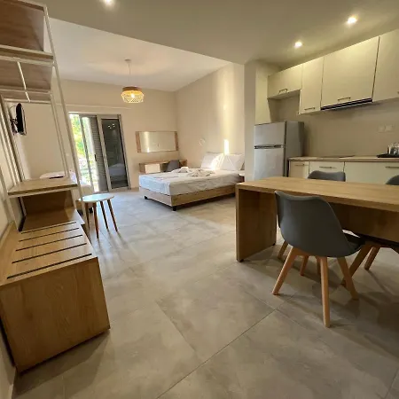 Mangata Seaside Apartamento Rovies