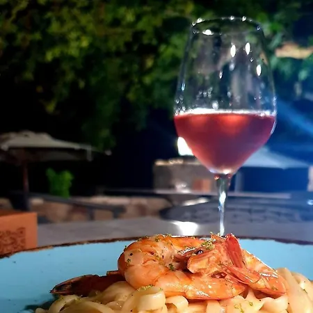 Mangata Seaside Apartamento Rovies