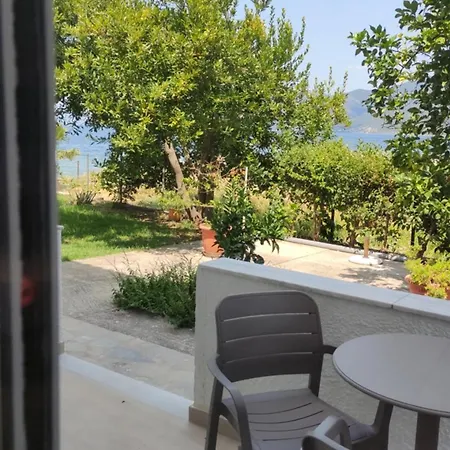 Mangata Seaside Ροβιές